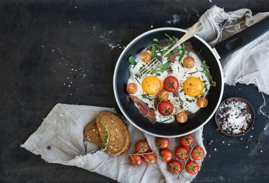 Tomatos in pan